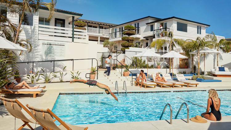 This Charming Beach Town is the Ultimate Fall Escape You’ve Been Searching For