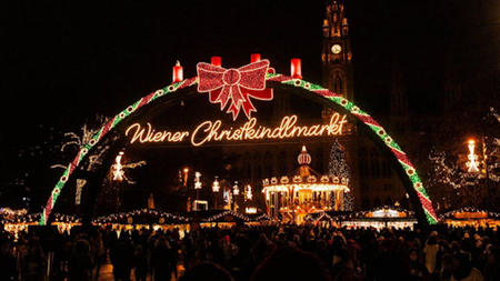 How Luxurious Travel Destinations Celebrate Christmas