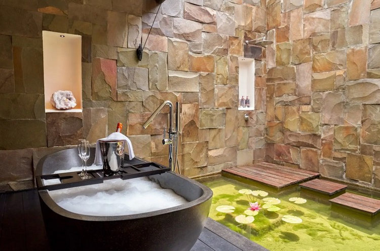 Jing outdoor bathtub