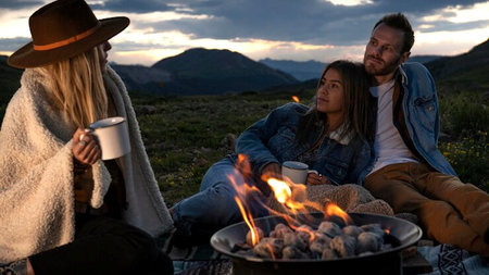 Custom Towels for Glamping: Bringing Luxury to Your Nature Escape