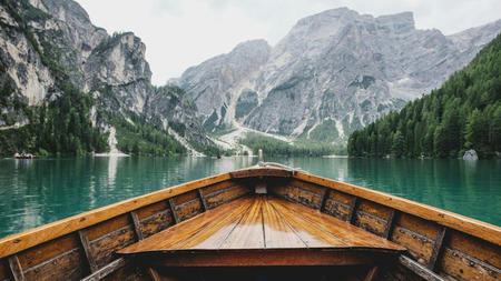 Luxury on the Go: Essentials for Effortless Travel