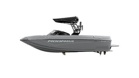 Choosing the Perfect WakeBoat: 6 Top Models for Water Sports and Relaxation in 2025