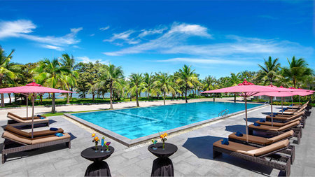 Discover Unparalleled Luxury at Paradise Suites Hotel: Ha Long Bay’s Premier Boutique Escape