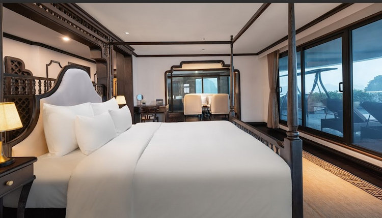 Cozy and luxurious interiors at Pearl Suite
