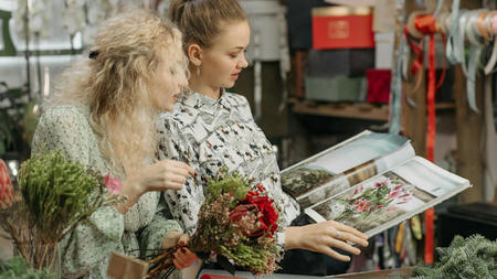 Ways to Create a Welcoming Atmosphere with Fresh Flowers