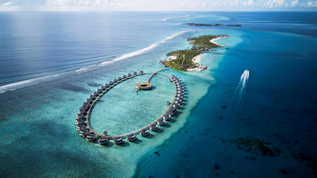 The Ritz-Carlton Maldives, Fari Islands Floats in to Festive Season with Water-Inspired Christmas and New Year Celebrations