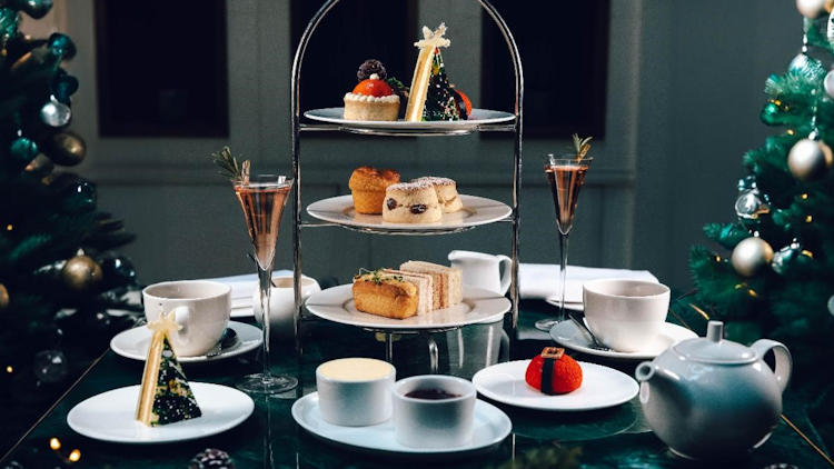 The Holiday Season Begins at St. James's Hotel & Club in London