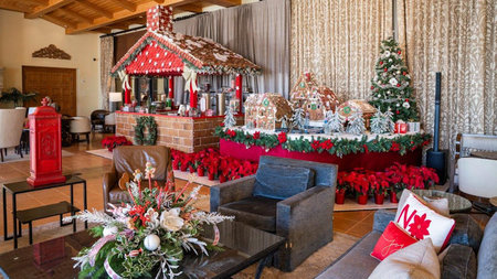 Terranea Resort Ushers in the Holidays with Gingerbread Lounge, Tree Lighting & More