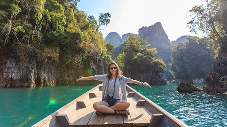 How to Experience Other Cultures While Traveling