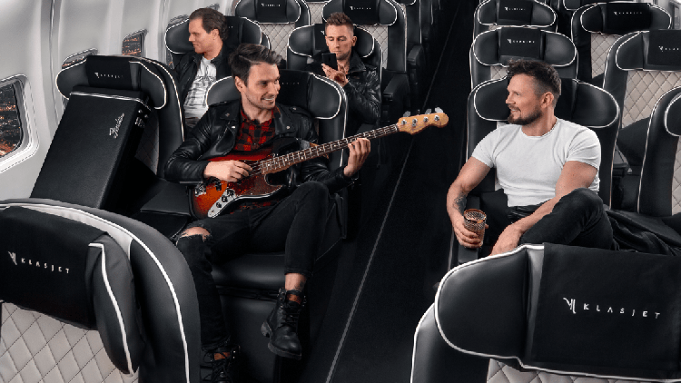 A Behind-the-Scenes Look at Organizing Charter Tours for Music Stars